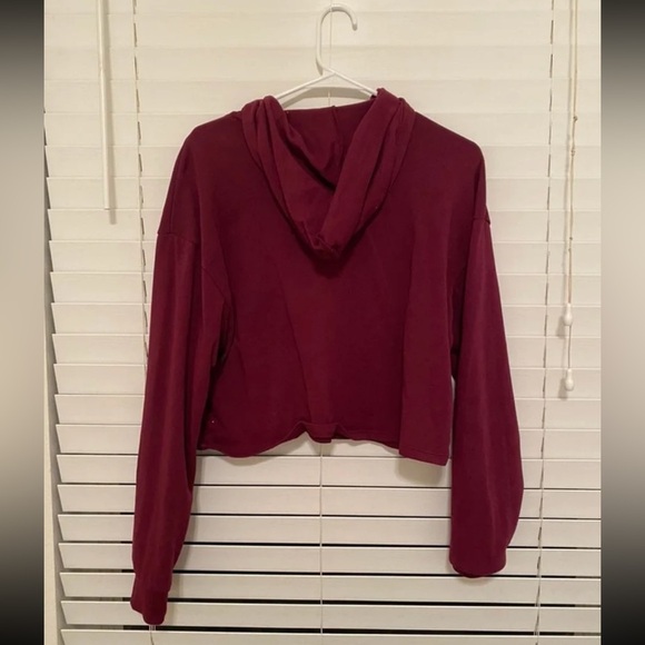 NWOT H&M Maroon Cropped Hoodie/Sweatshirt - Picture 4 of 4